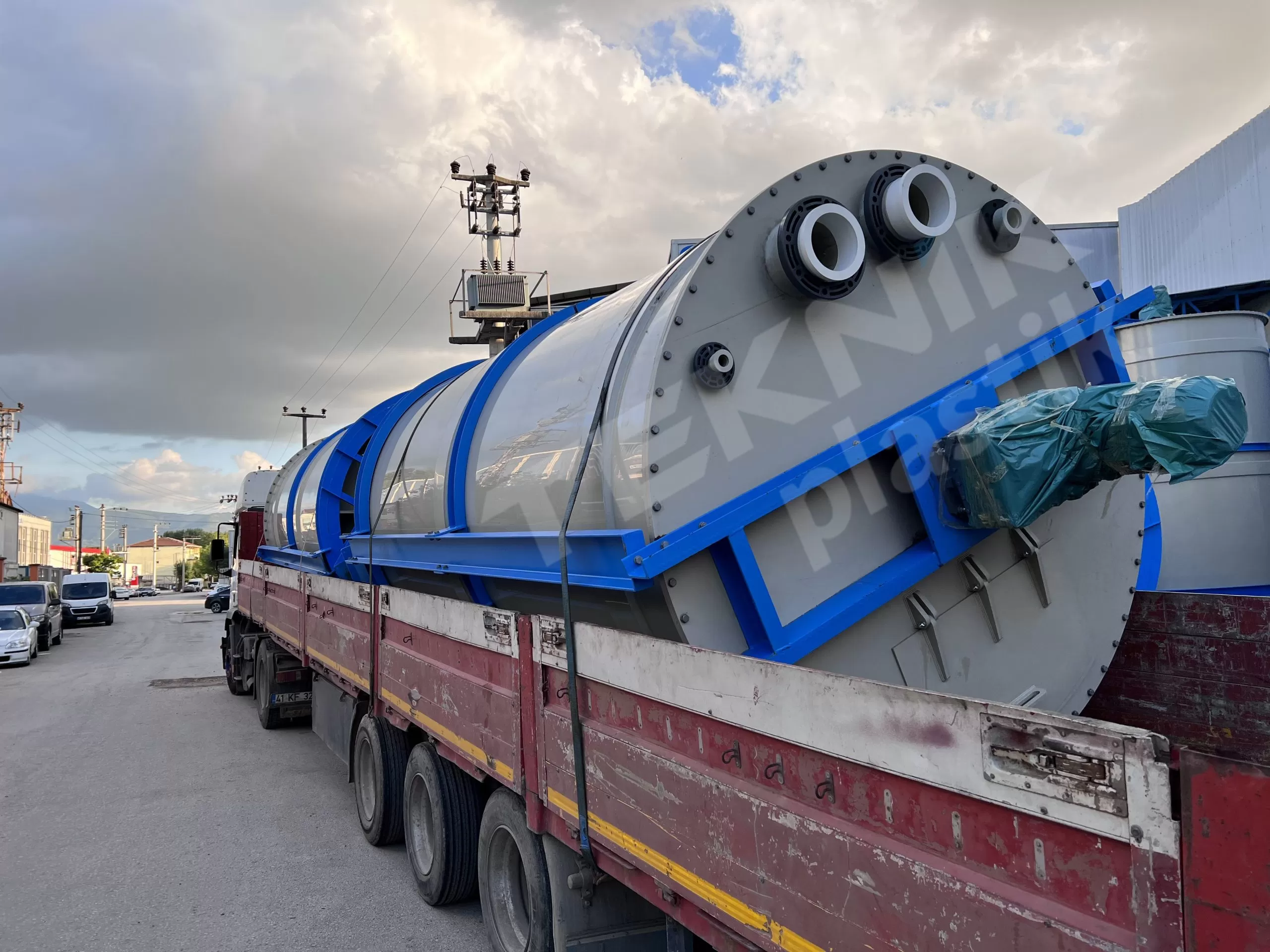 Karıştırıcılı Plastik Tank İmalatı